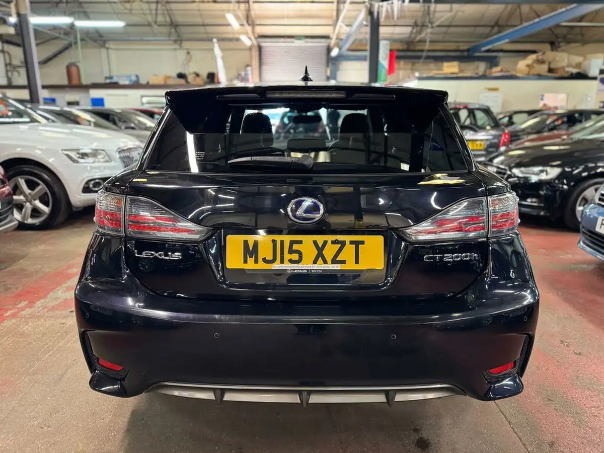 2015-lexus-ct-200h-18-f-sport-cvt-big-4