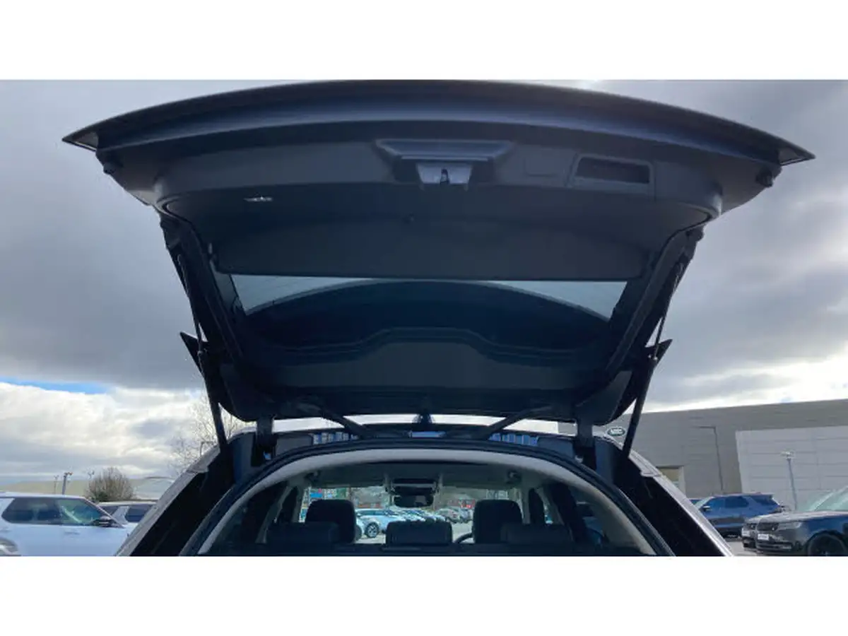 2023-land-rover-range-rover-velar-20-d200-velar-big-26