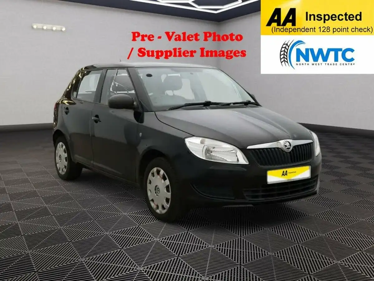2013-skoda-fabia-12-12v-s-hatchback-1198cc-big-0