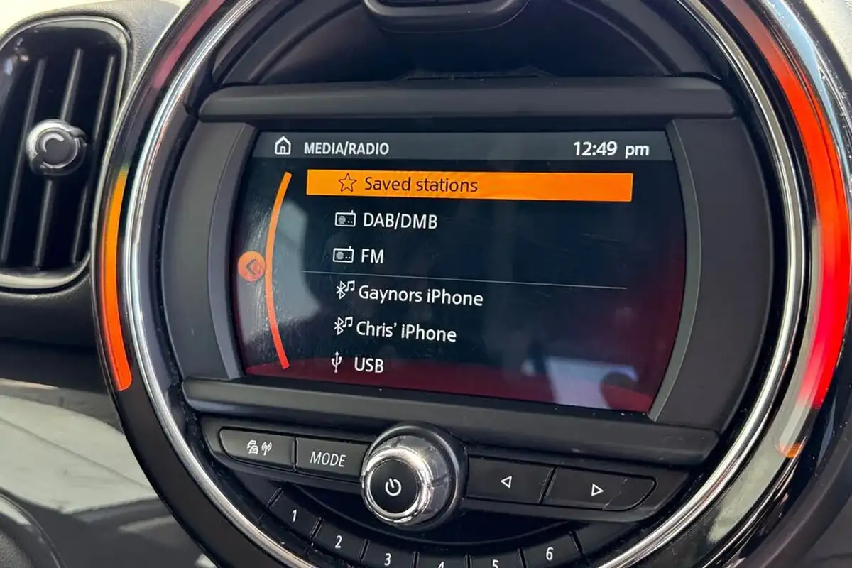 2019-mini-countryman-15-cooper-classic-big-39