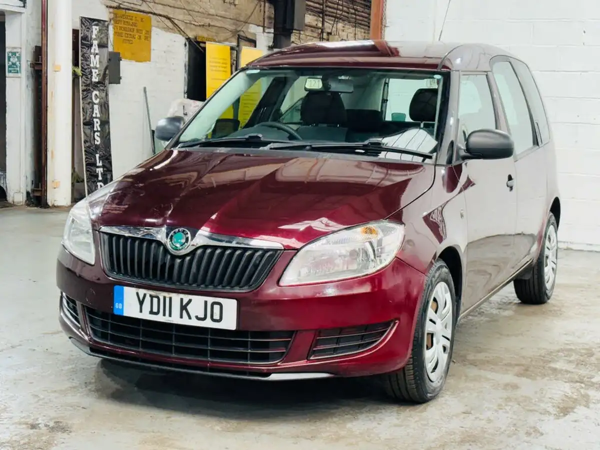 2011-skoda-roomster-12-s-1197cc-dsg-big-3