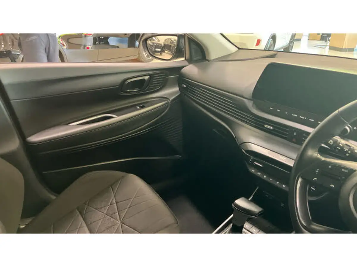 2022-hyundai-bayon-10-t-gdi-premium-100ps-dct-big-13