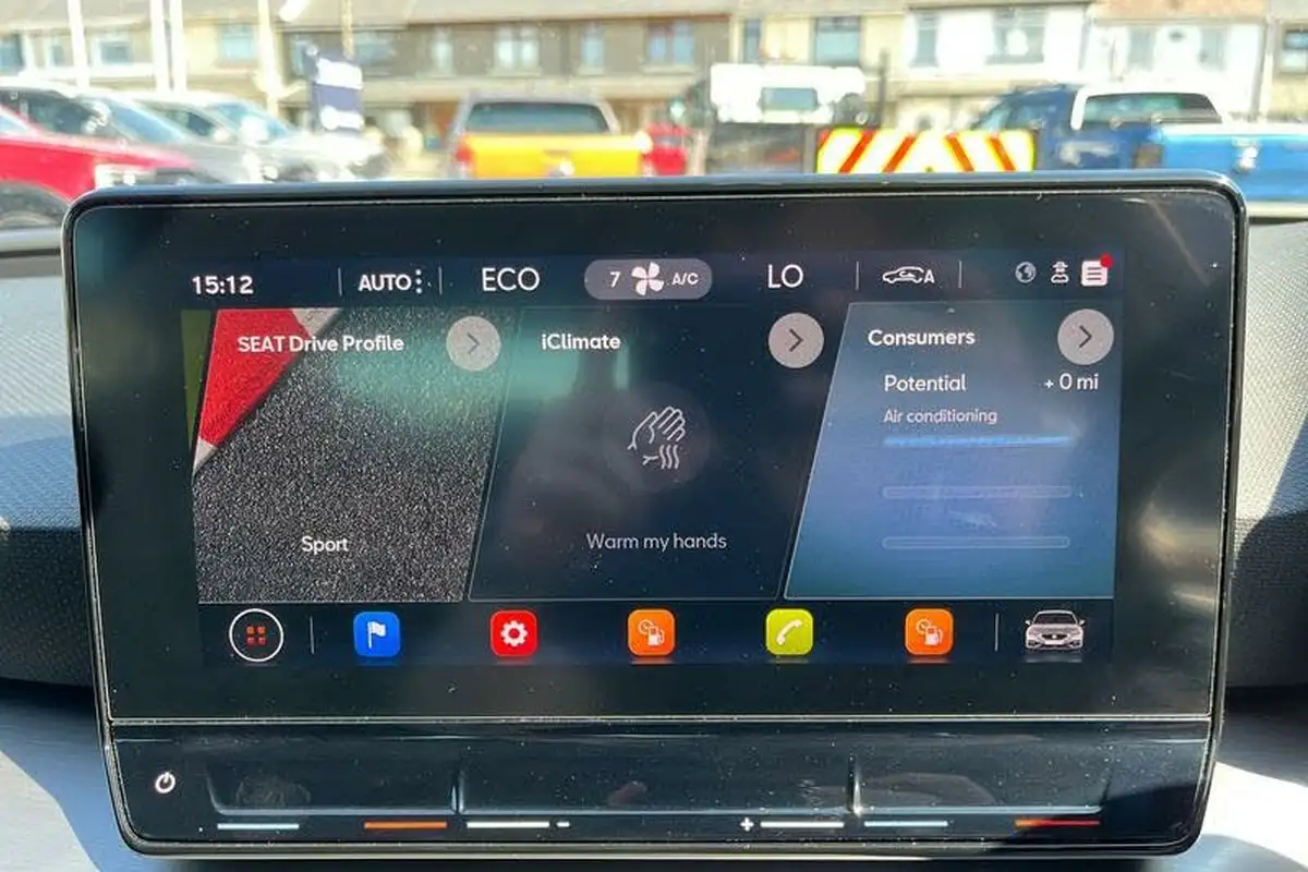 2021-seat-leon-14-e-hybrid-fr-hatchback-big-35