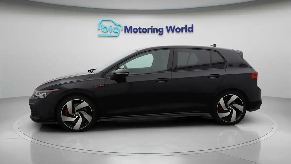 2022-volkswagen-golf-20-tsi-gti-dsg-big-4