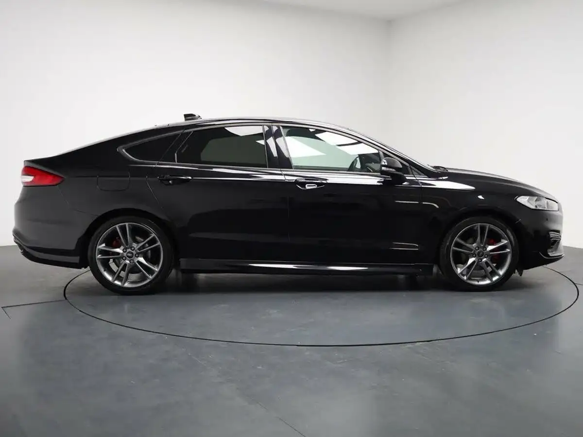 2021-ford-mondeo-20tdci-st-line-edition-150ps-hatchback-big-13