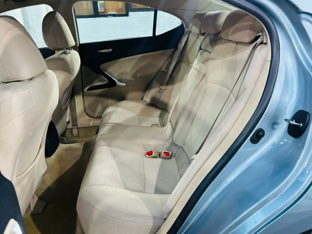 2006-lexus-is-250-25-auto-big-24