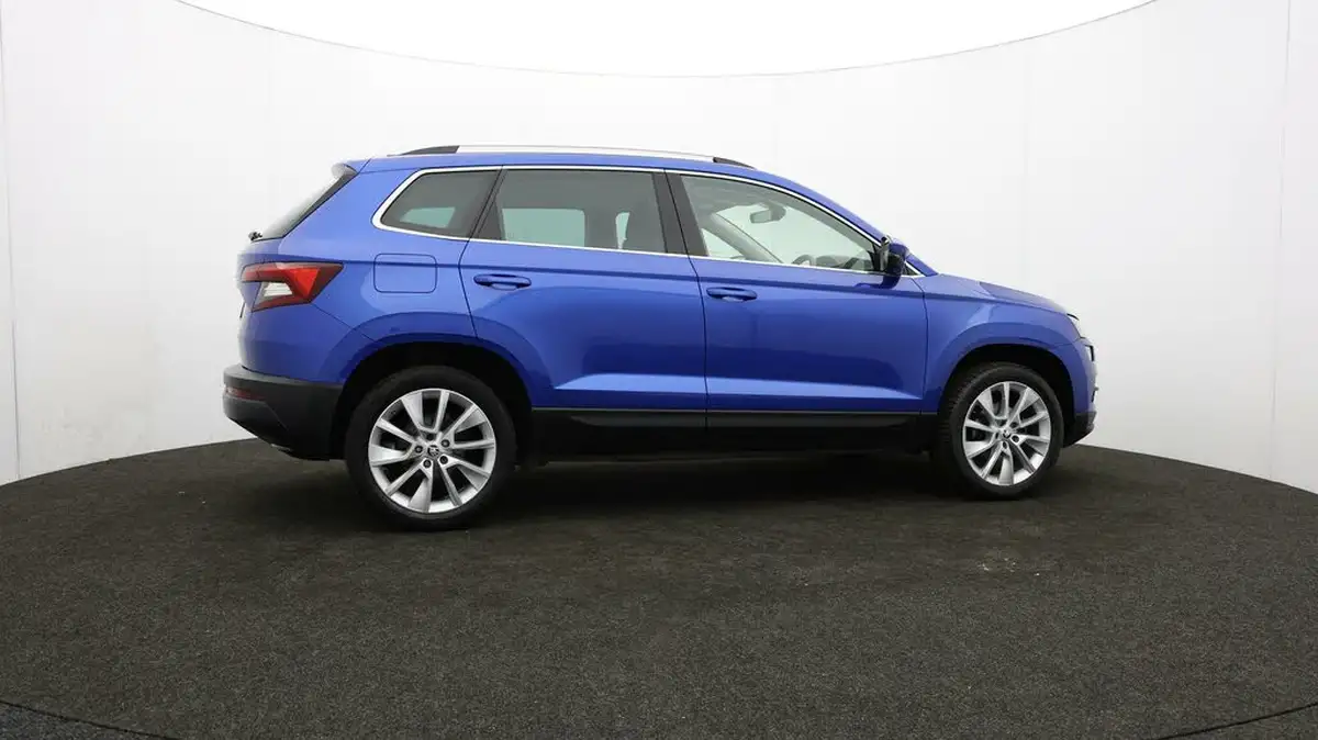 2022-skoda-karoq-10-tsi-se-l-big-37