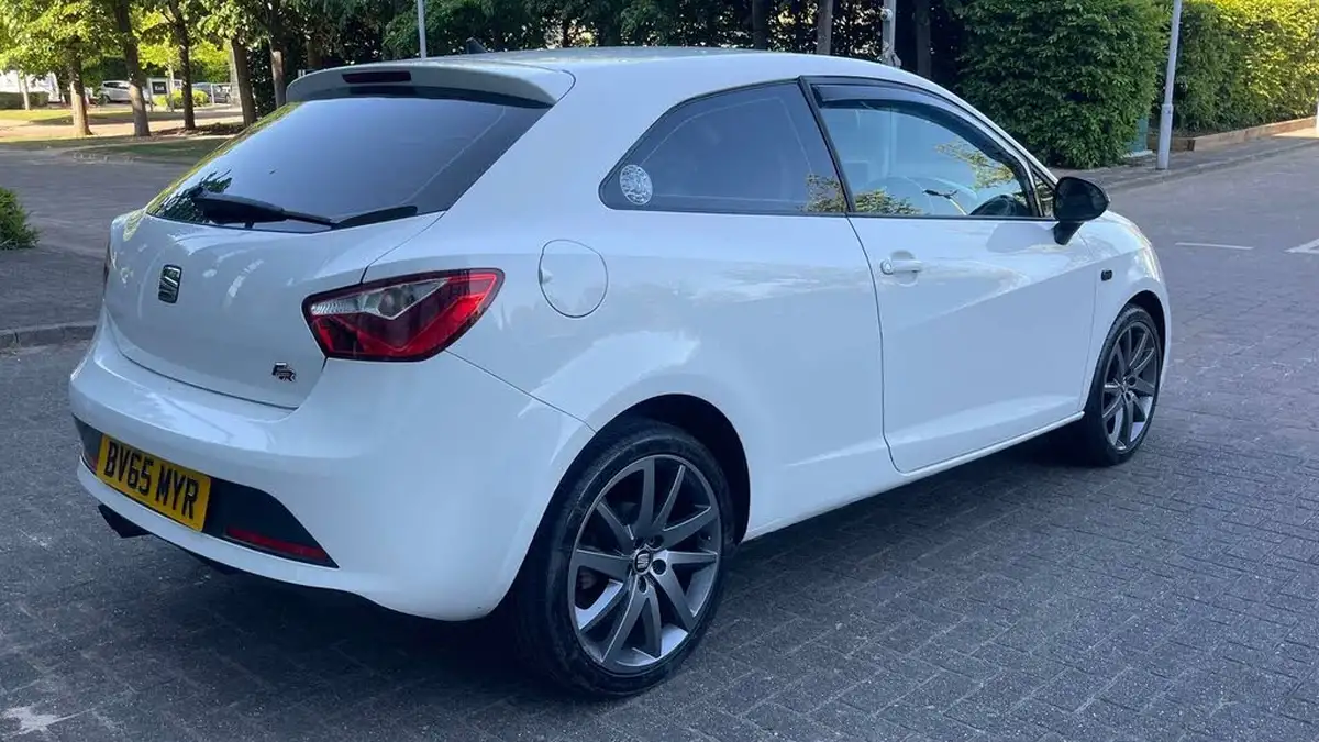 2015-seat-ibiza-12-fr-sportcoupe-3d-big-7