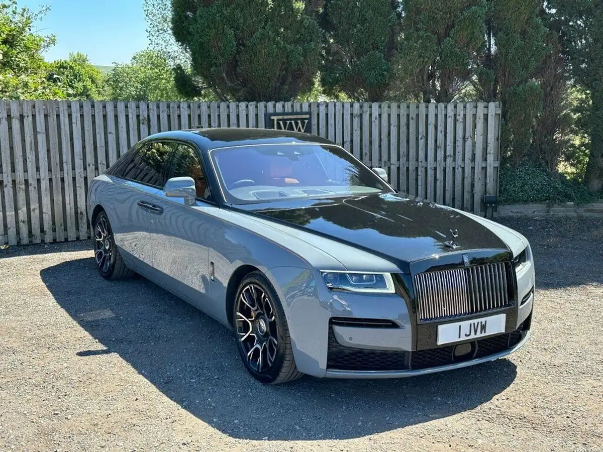 2023-rolls-royce-ghost-675-black-badge-big-2
