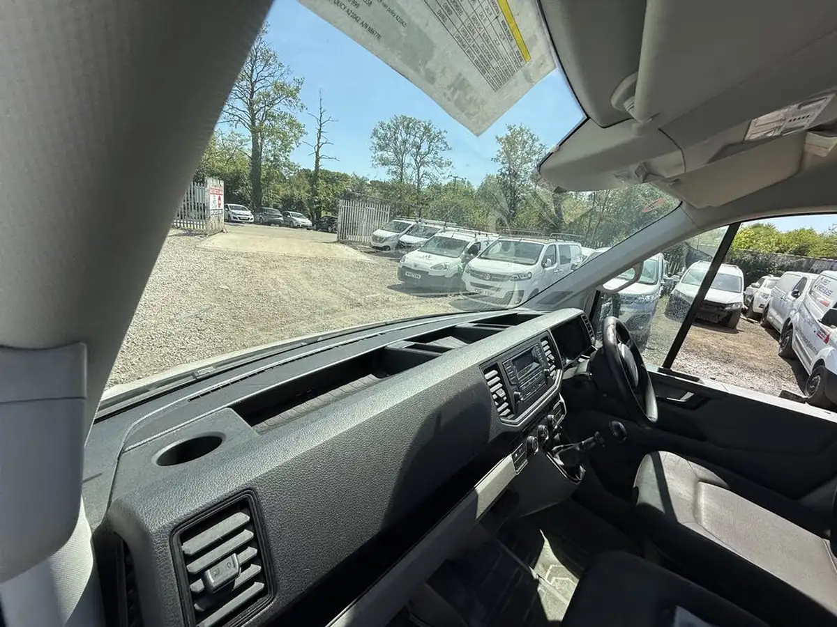 2018-man-tge-20-td-3140-long-rwd-high-roof-van-big-16
