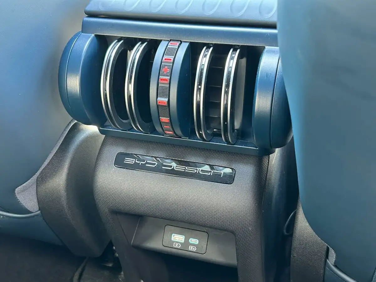 2024-byd-atto-3-e-design-big-31