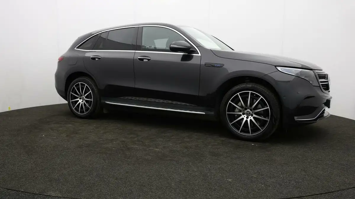 2022-mercedes-benz-eqc-e-eqc-400-amg-line-big-36