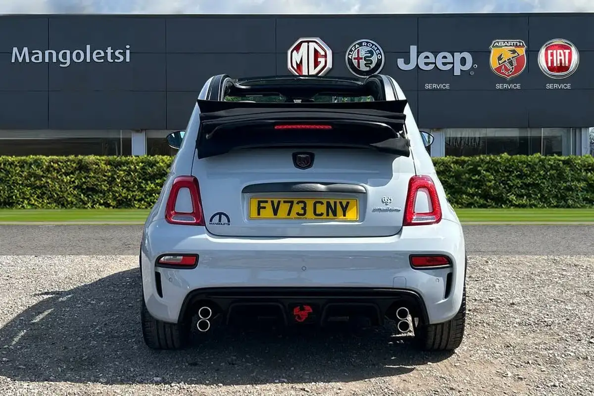2023-abarth-695c-14-tjet-competizione-big-6