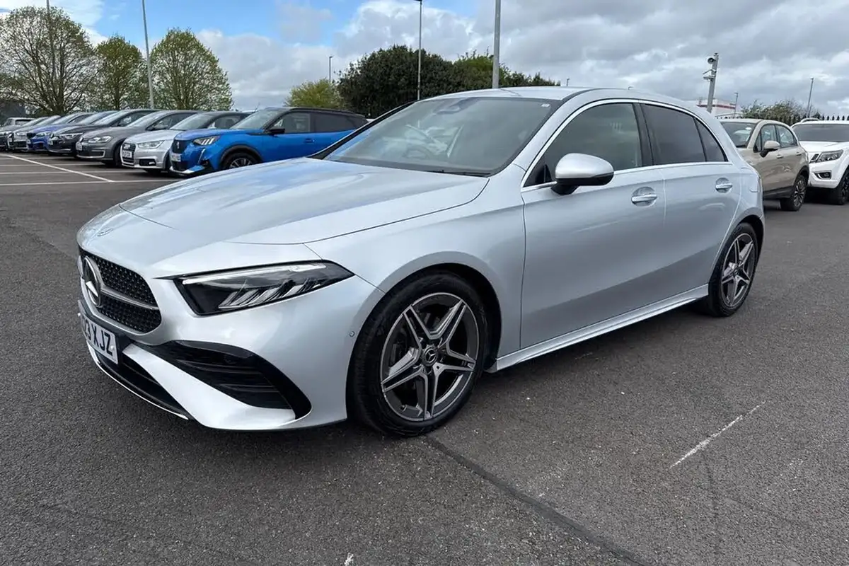 2023-mercedes-benz-a-class-13-a200-amg-line-executive-hatchback-5d-big-26