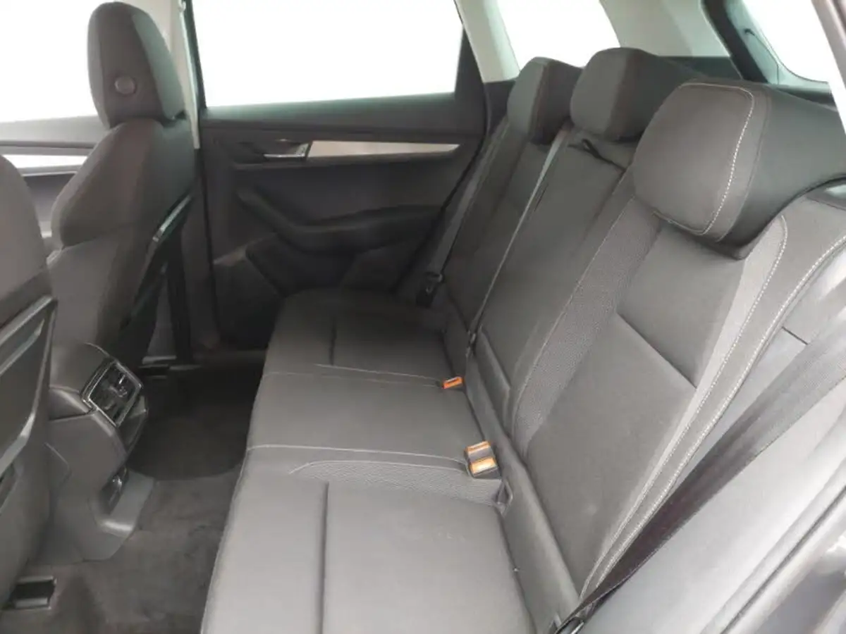2023-skoda-karoq-15-tsi-se-drive-dsg-big-5