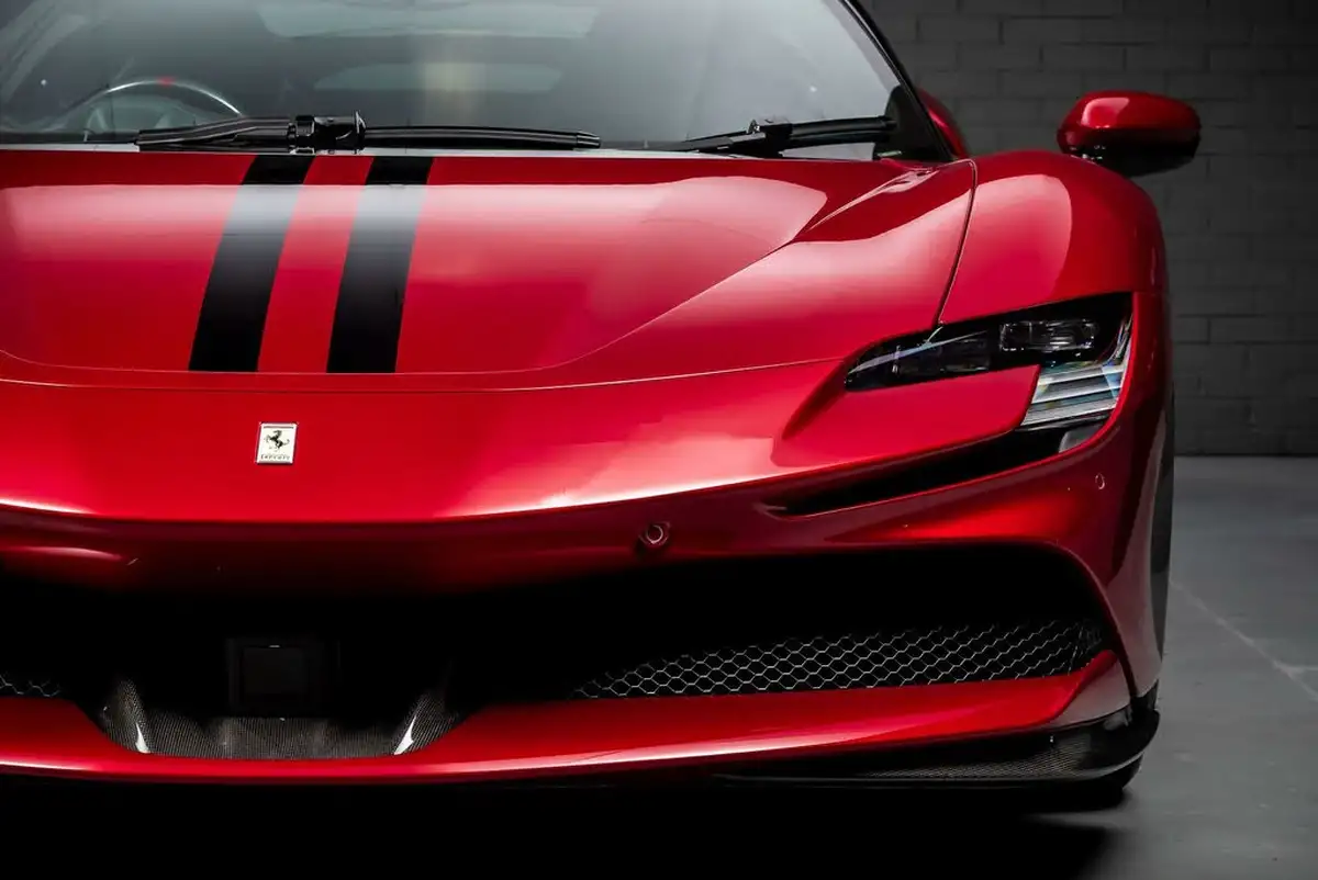 2021-ferrari-sf90-stradale-big-18