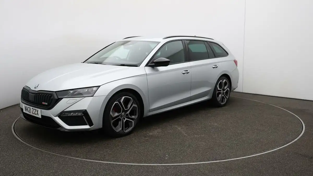 2021-skoda-octavia-20tdi-vrs-estate-big-69