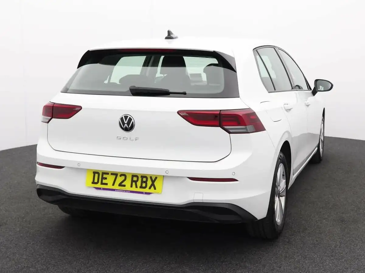 2022-volkswagen-golf-15-tsi-life-150ps-hatchback-big-5
