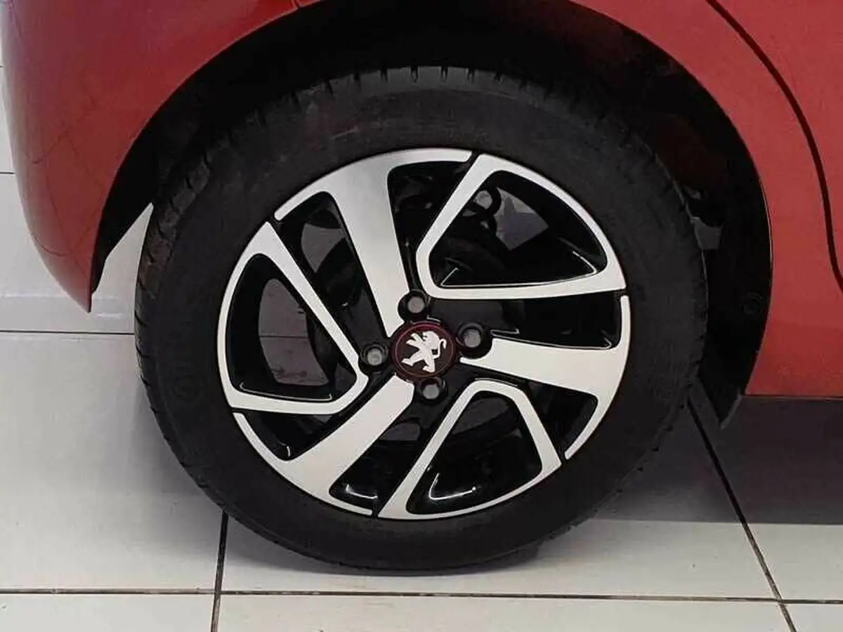 2021-peugeot-108-10-collection-hatchback-big-7
