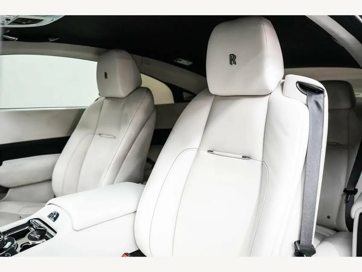 2017-rolls-royce-wraith-66-no-trim-big-9