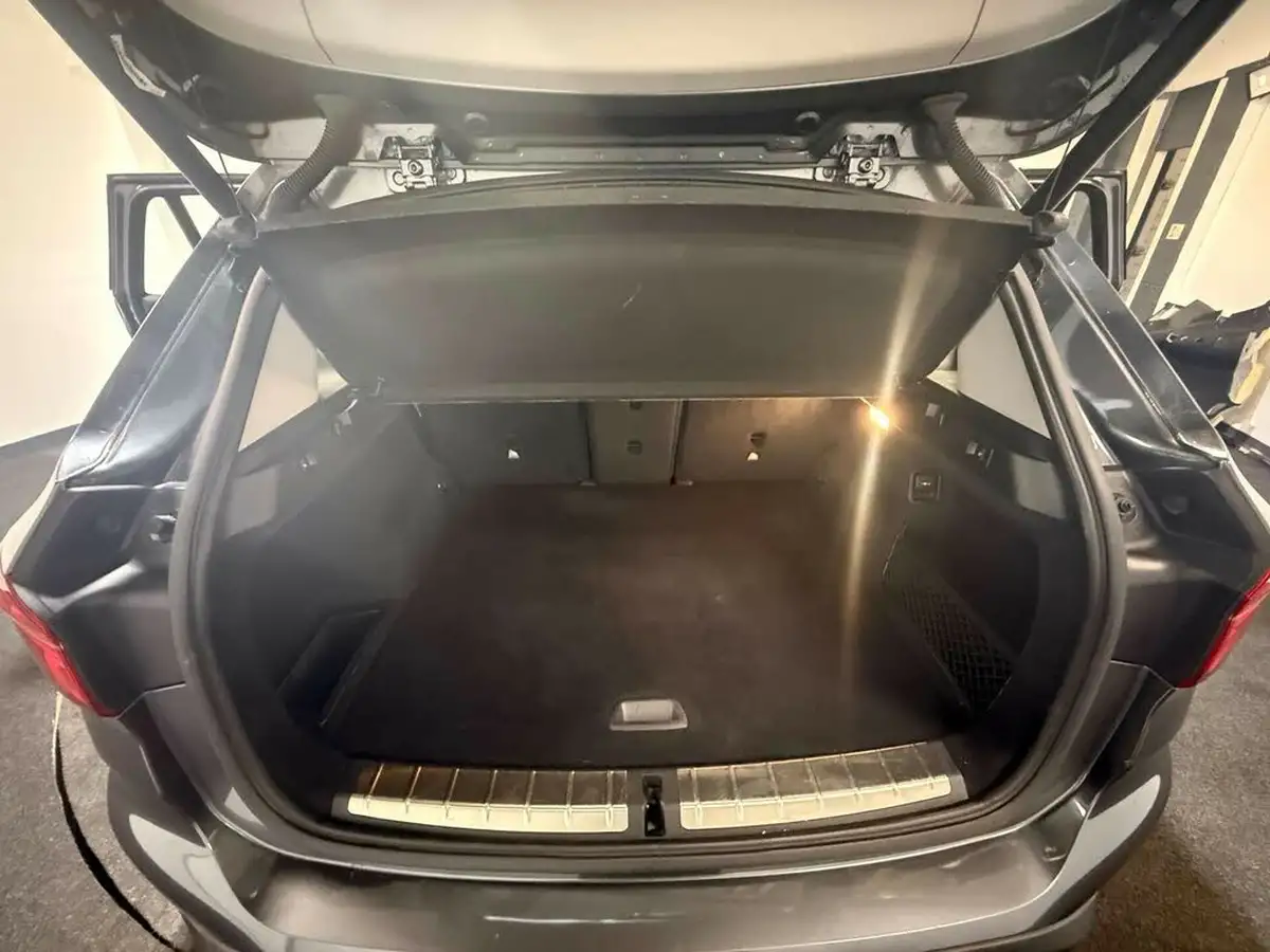 2018-bmw-x1-20td-sdrive18d-xline-ss-big-32