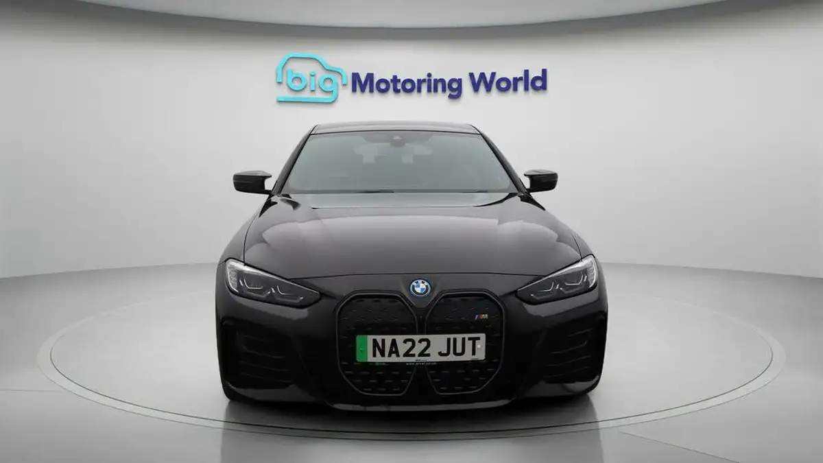 2022-bmw-i4-e-m50-big-2