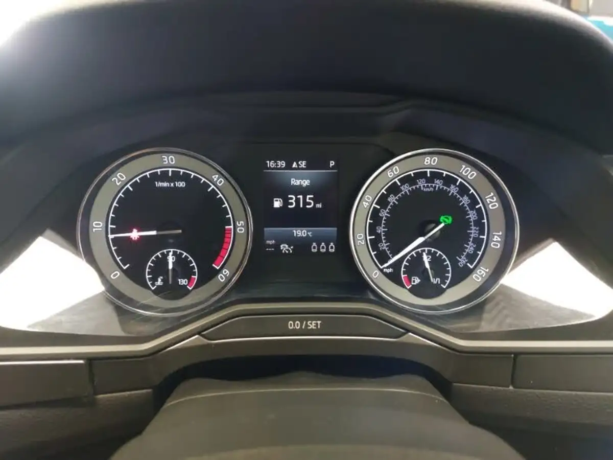 2020-skoda-superb-20tdi-se-l-150ps-estate-dsg-big-18