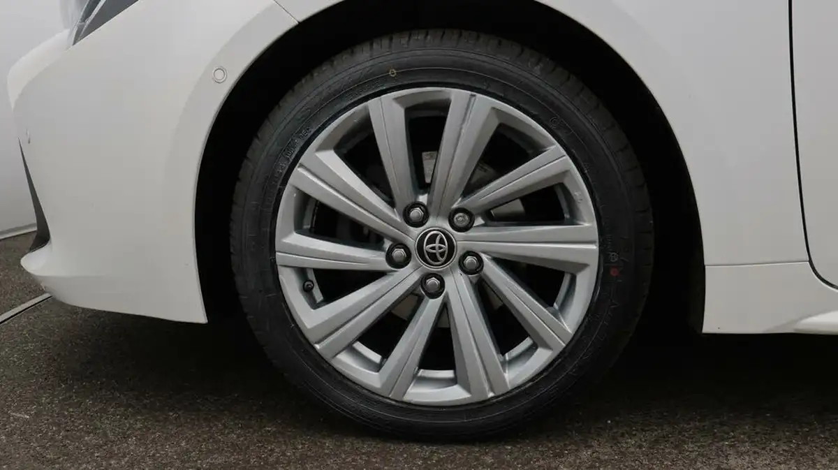 2021-toyota-corolla-18-vvt-i-design-trk-hatchback-5d-big-18