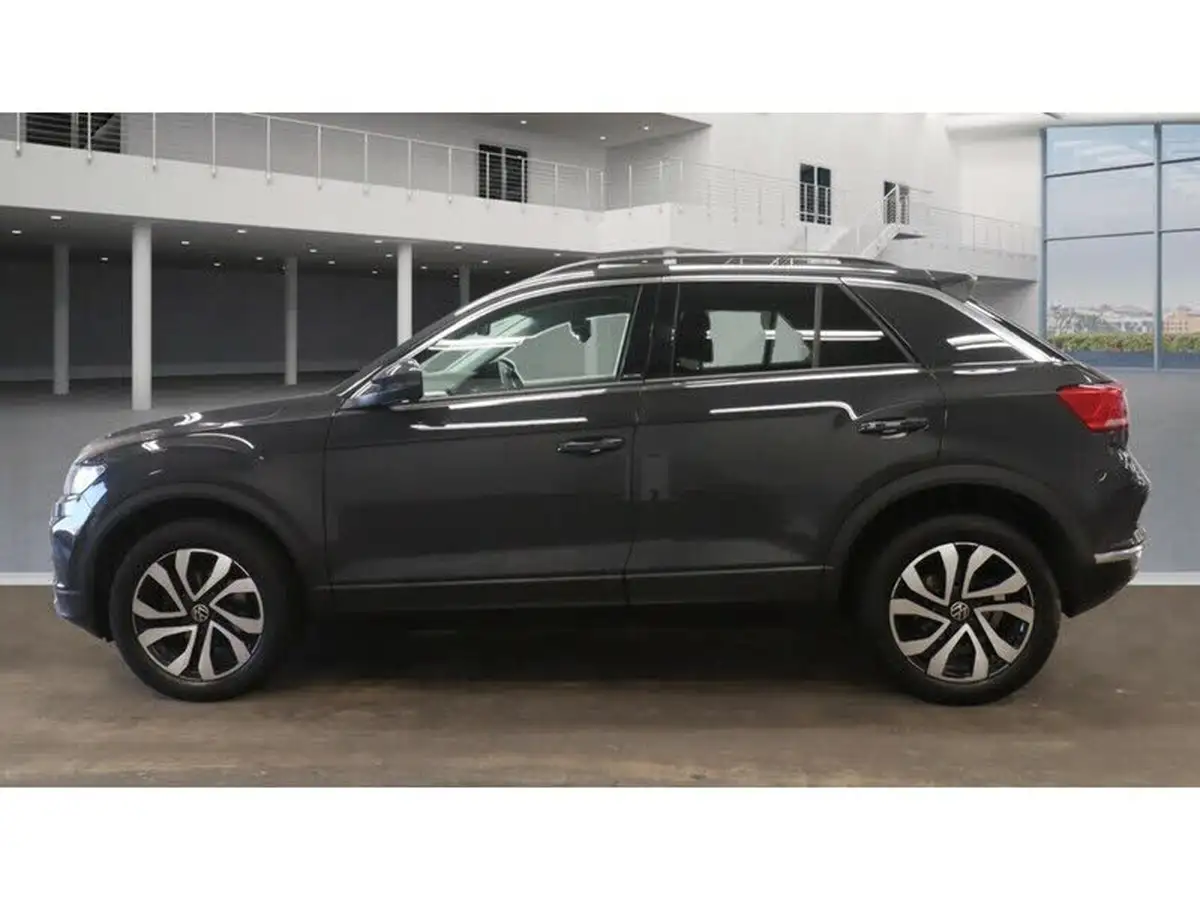 2021-volkswagen-t-roc-15-tsi-active-hatchback-5d-big-8