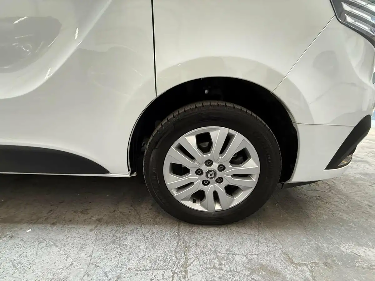 2022-renault-trafic-20dci-sl28-130-sport-big-5