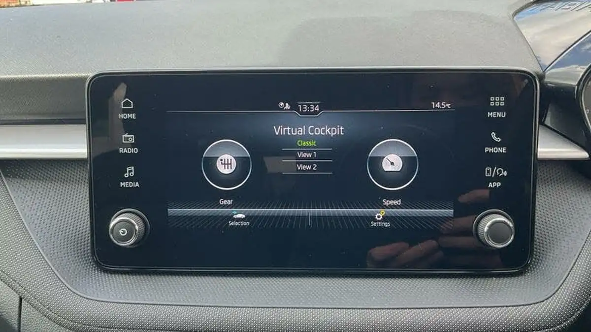 2024-skoda-fabia-10-tsi-colour-edition-116ps-big-10