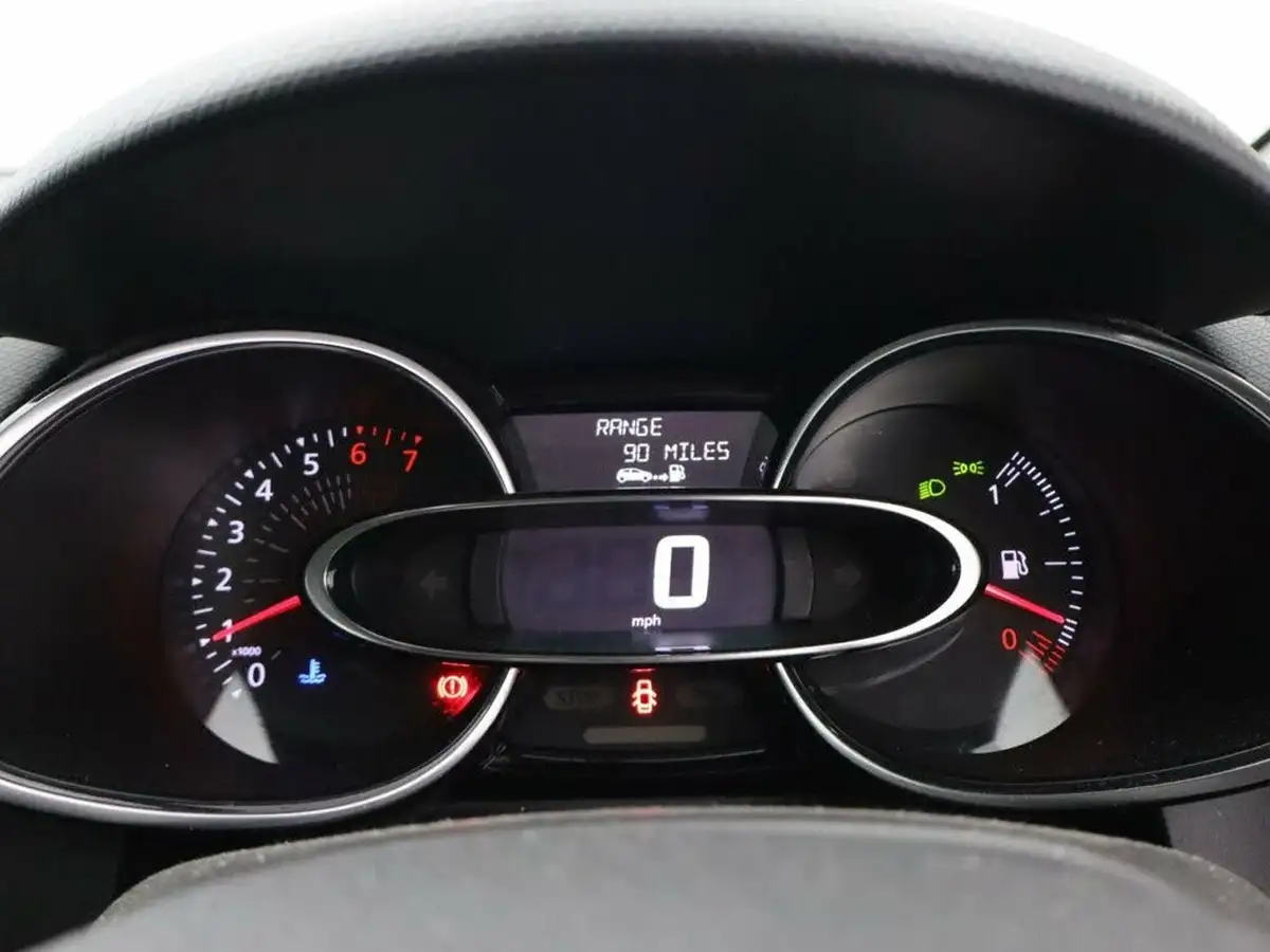 2018-renault-clio-09-tce-dynamique-s-nav-big-14