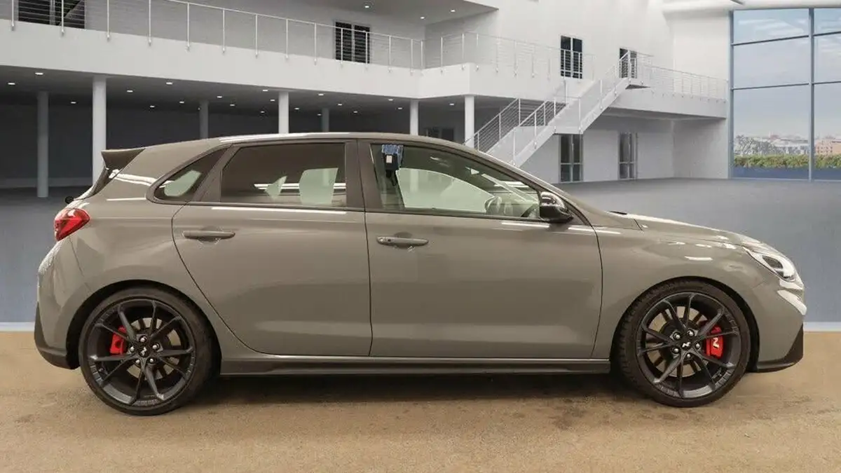 2022-hyundai-i30-n-20-t-gdi-n-performance-hatchback-big-7