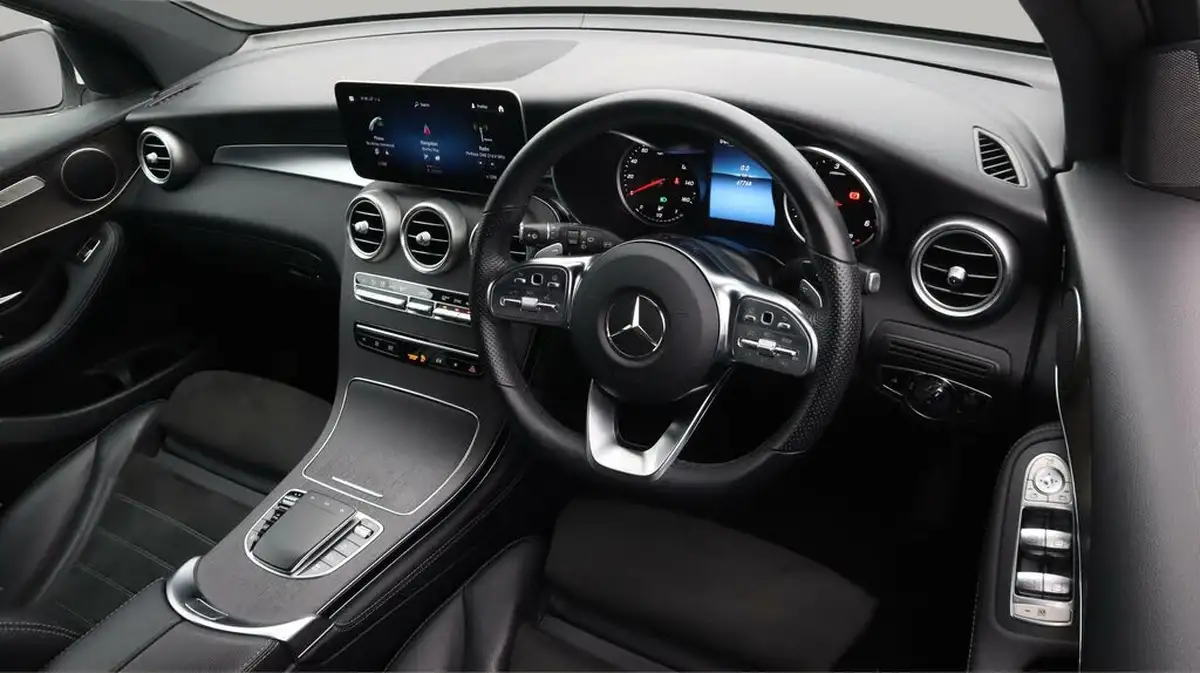 2019-mercedes-benz-glc-class-20d-glc220d-amg-line-station-wagon-5d-4matic-plus-big-9