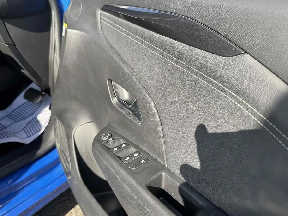 2022-vauxhall-corsa-e-elite-premium-big-21