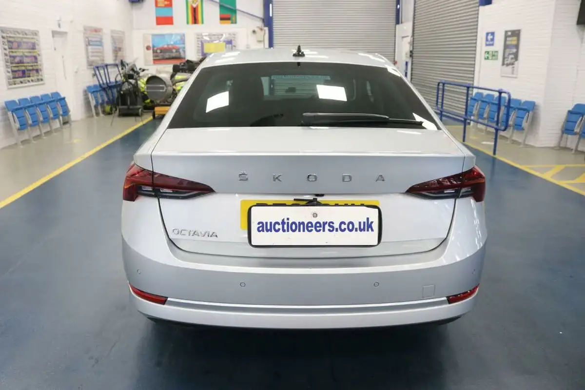 2021-skoda-octavia-15-tsi-se-l-hatchback-big-4