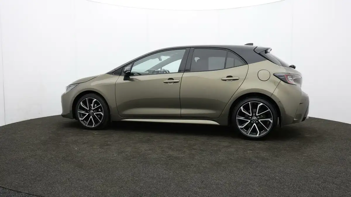 2022-toyota-corolla-18-vvt-i-excel-120bhp-trk-hatchback-big-69