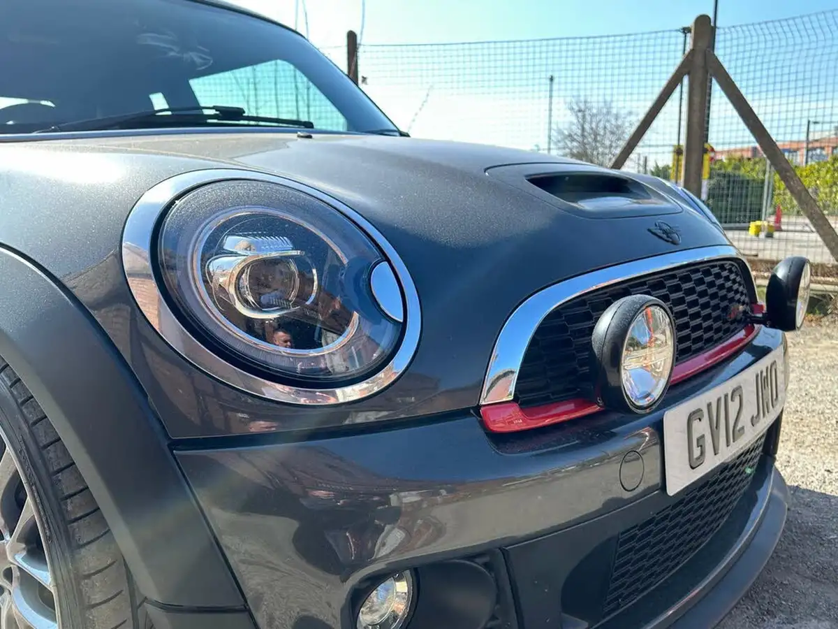 2012-mini-cooper-16-john-cooper-works-hatchback-3d-big-7