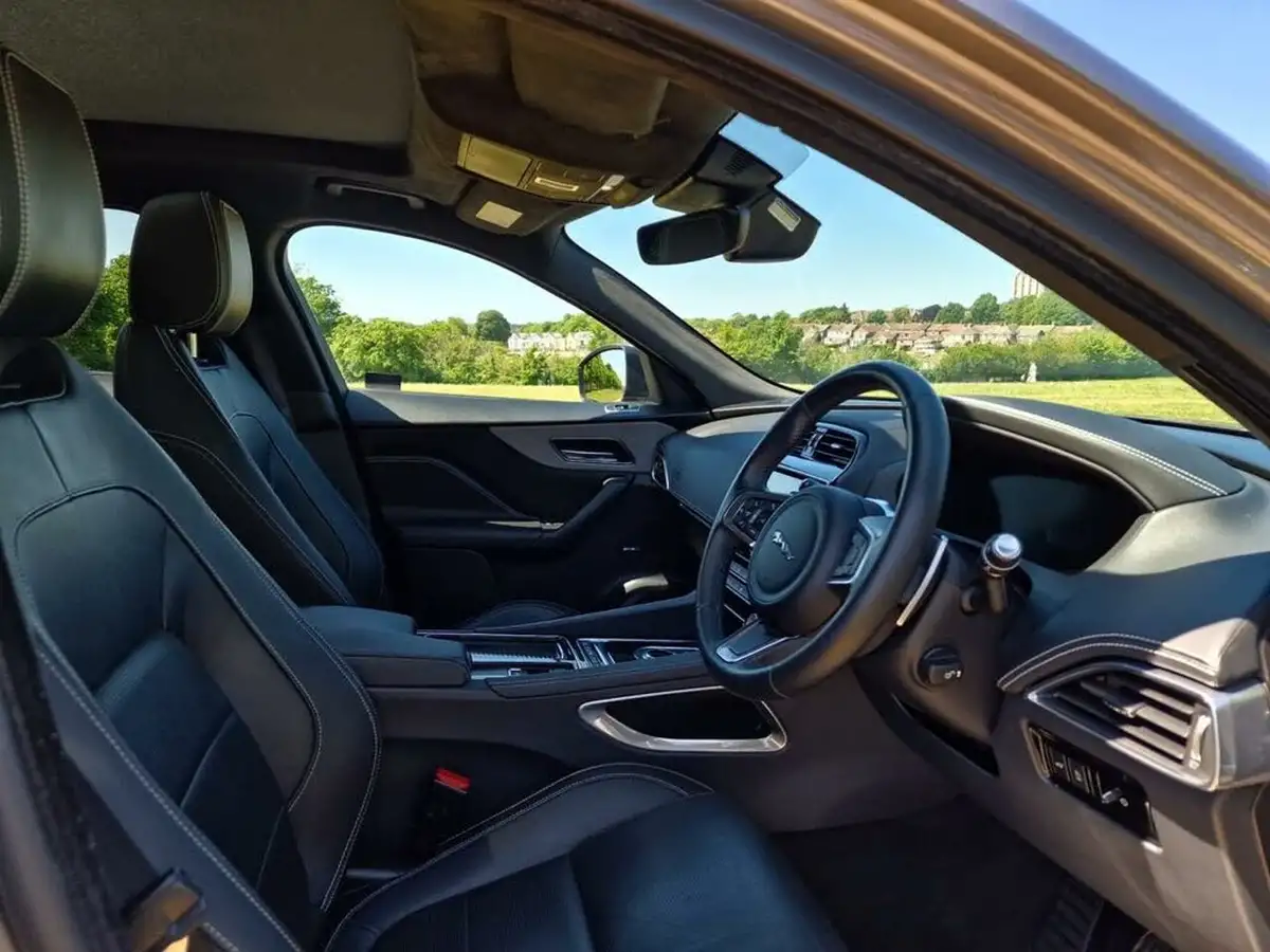 2020-jaguar-f-pace-20-i4d-chequered-flag-240ps-big-7
