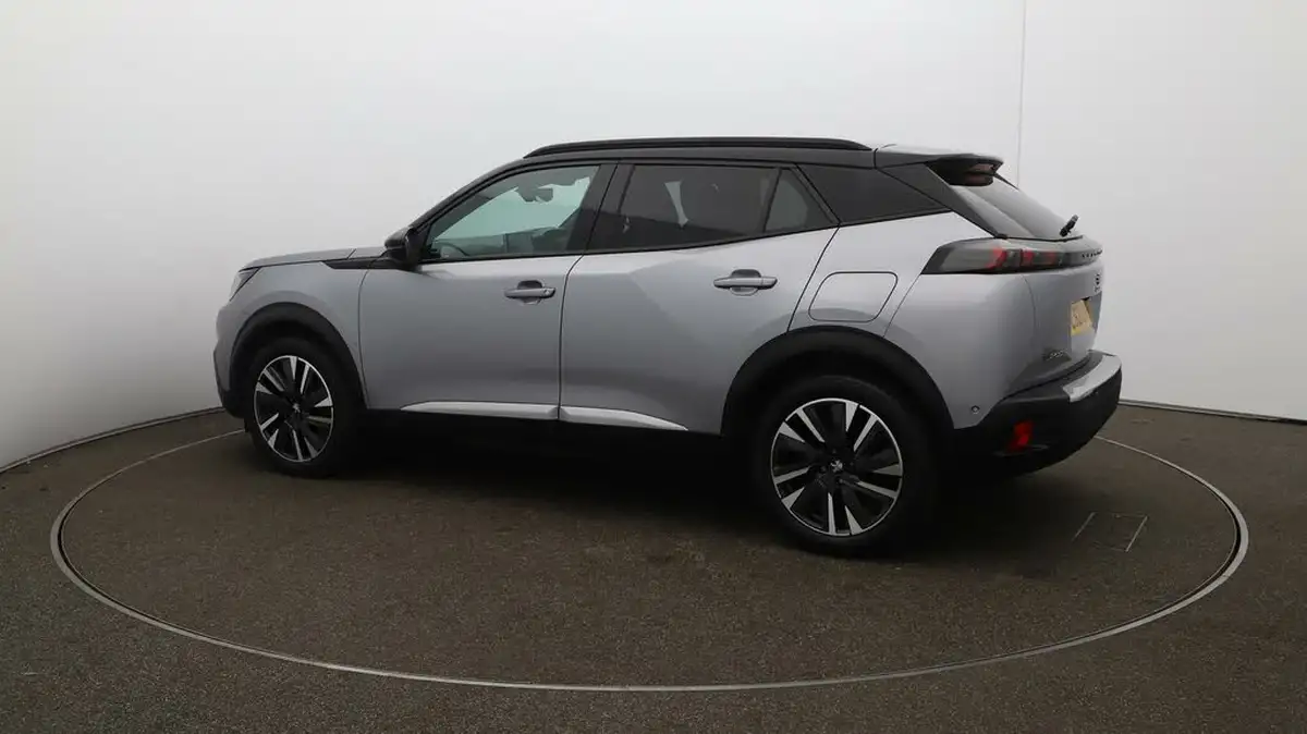 2021-peugeot-2008-suv-e-gt-premium-big-49