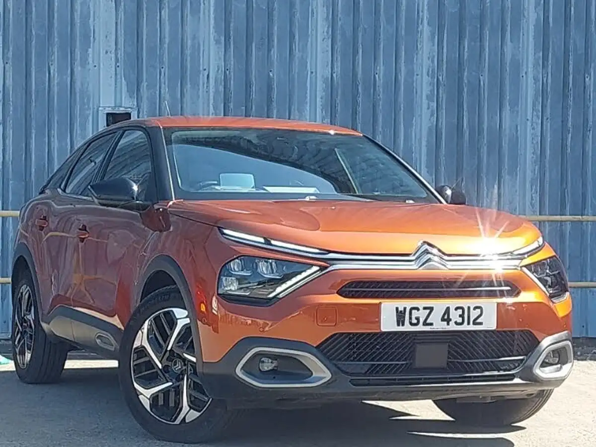 2022-citroen-c4-12-puretech-shine-130ps-big-0