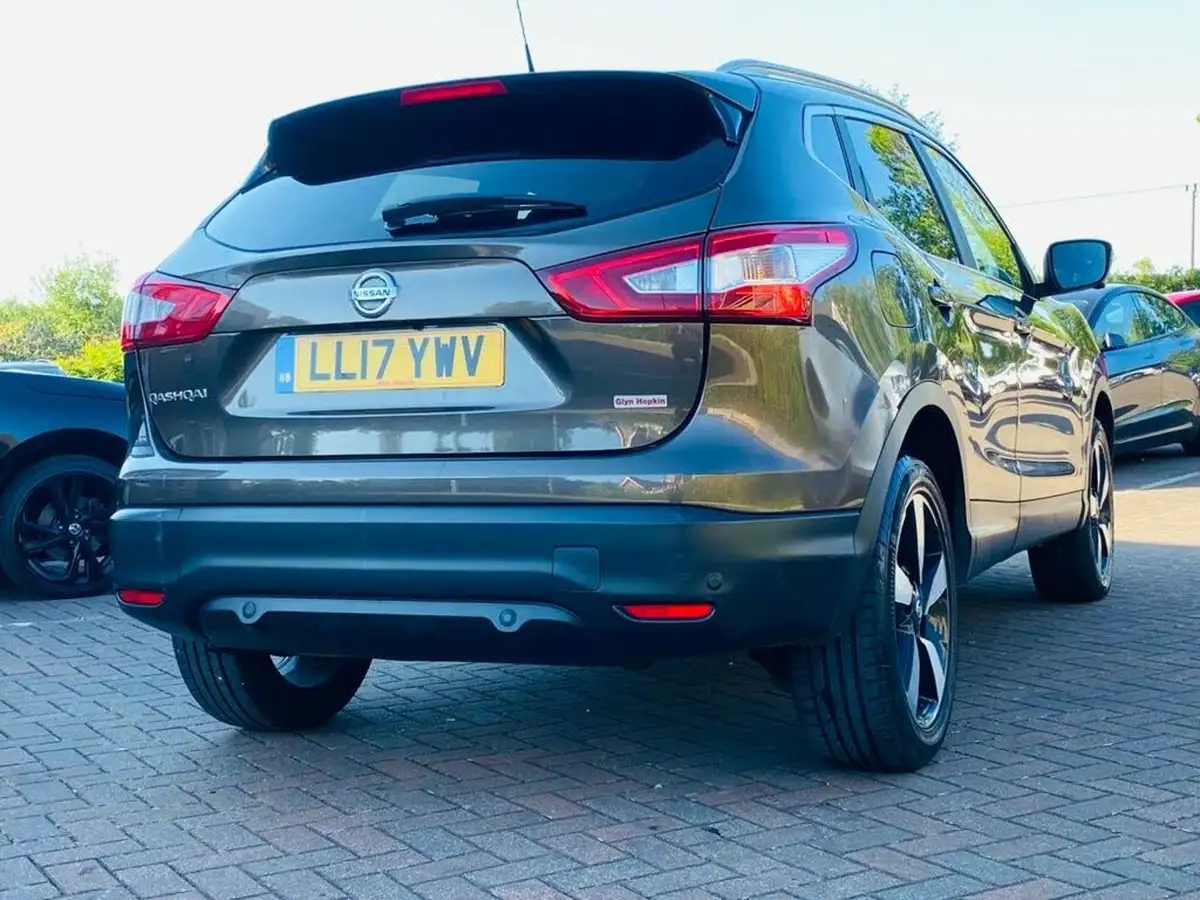 2017-nissan-qashqai-12-dig-t-n-vision-18in-big-6