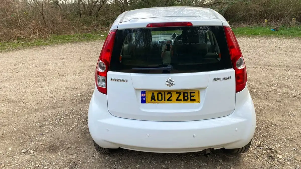 2012-suzuki-splash-10-sz2-big-11