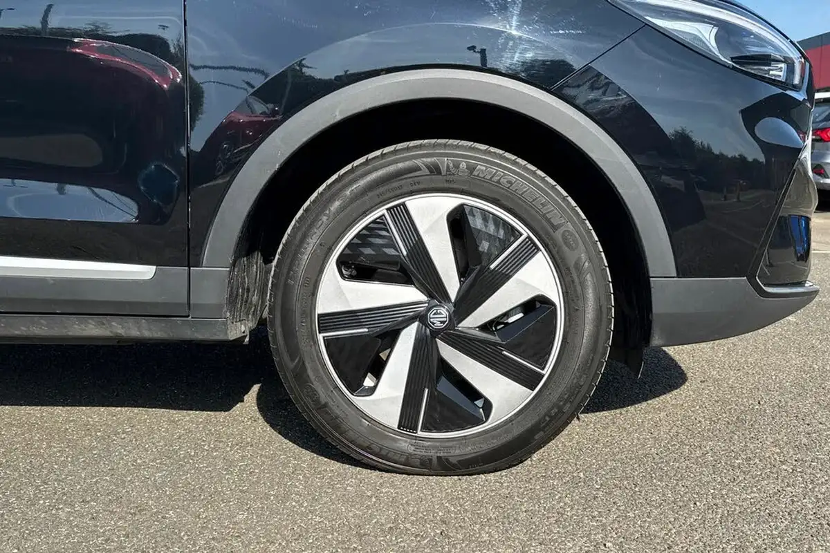 2022-mg-zs-suv-e-trophy-ev-156ps-long-range-big-42