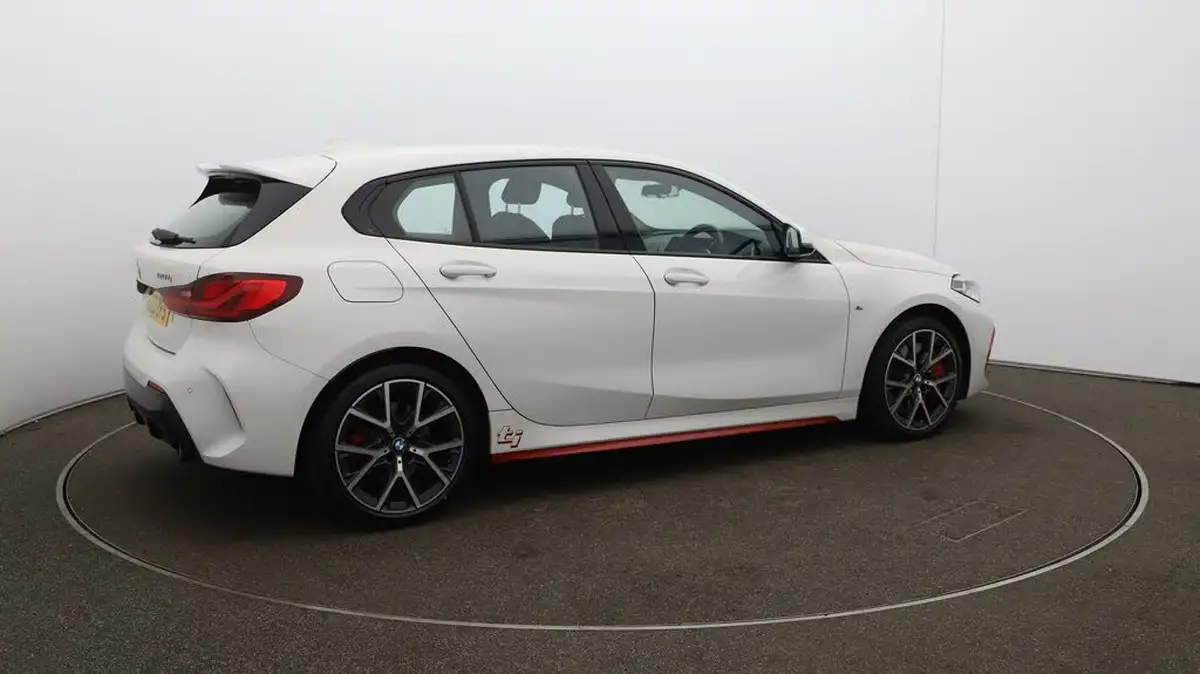 2023-bmw-1-series-20-128ti-lcp-big-51
