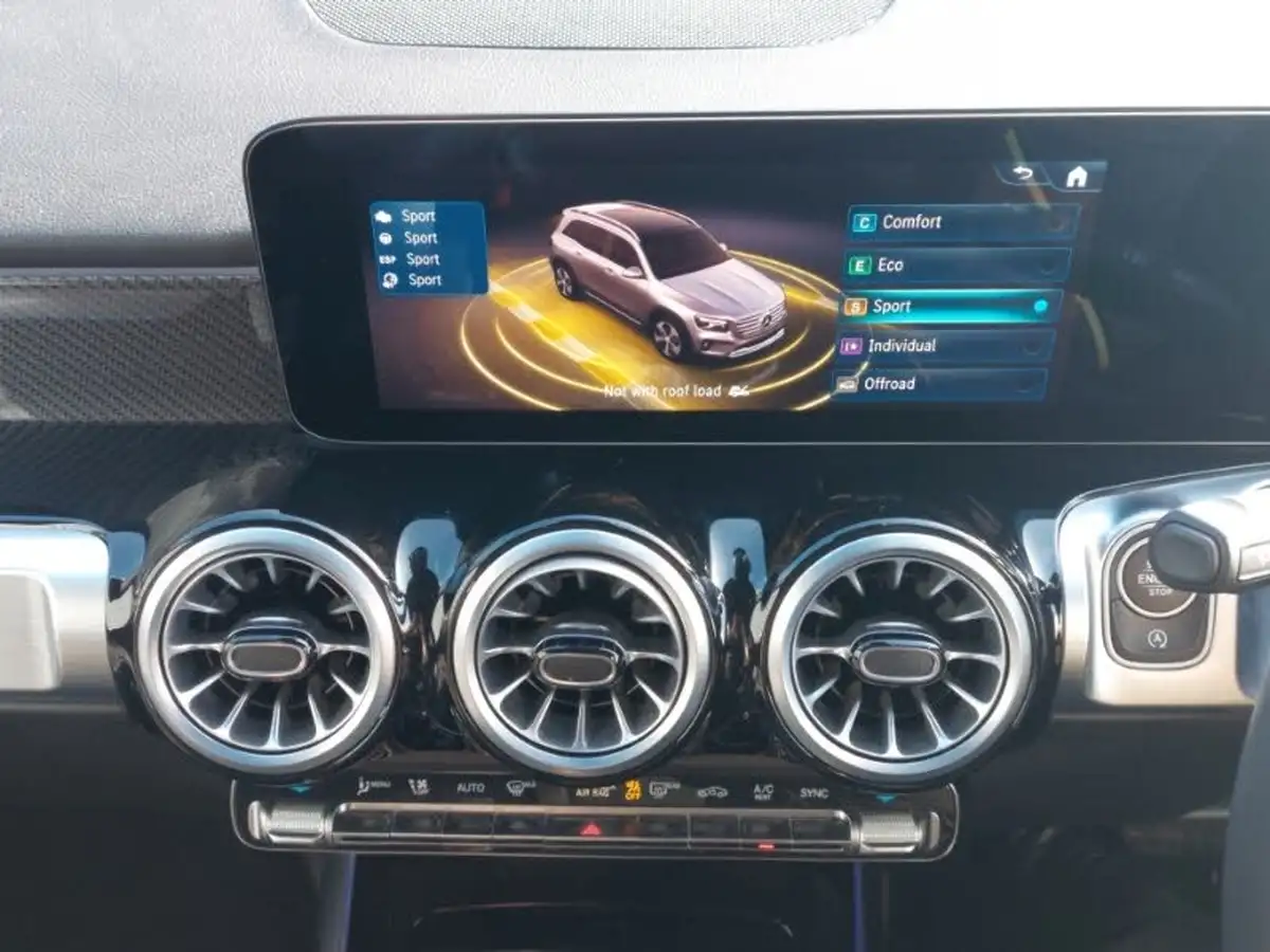 2024-mercedes-benz-glb-class-20d-glb220d-amg-line-premium-big-13