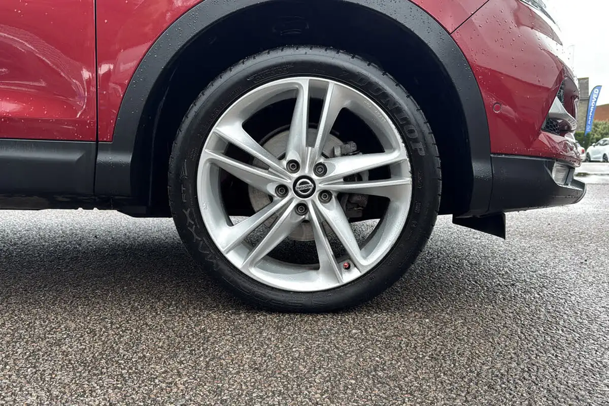 2019-nissan-qashqai-13-dig-t-n-motion-140ps-big-34