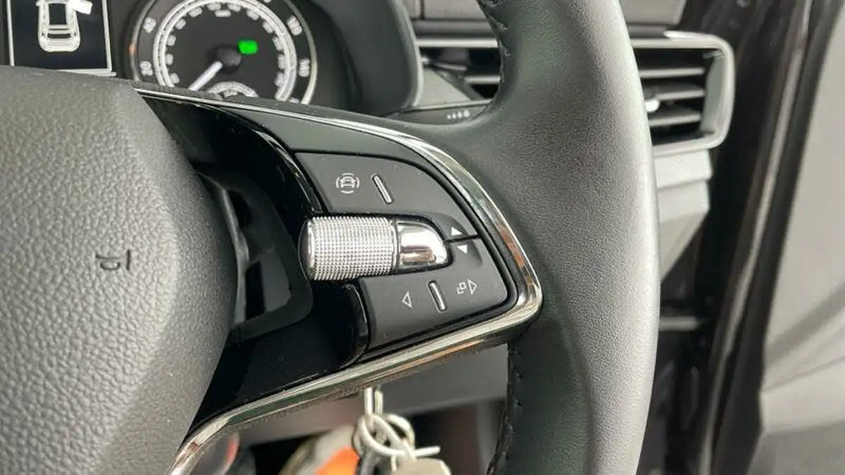 2022-skoda-kamiq-10-tsi-se-109ps-dsg-big-20