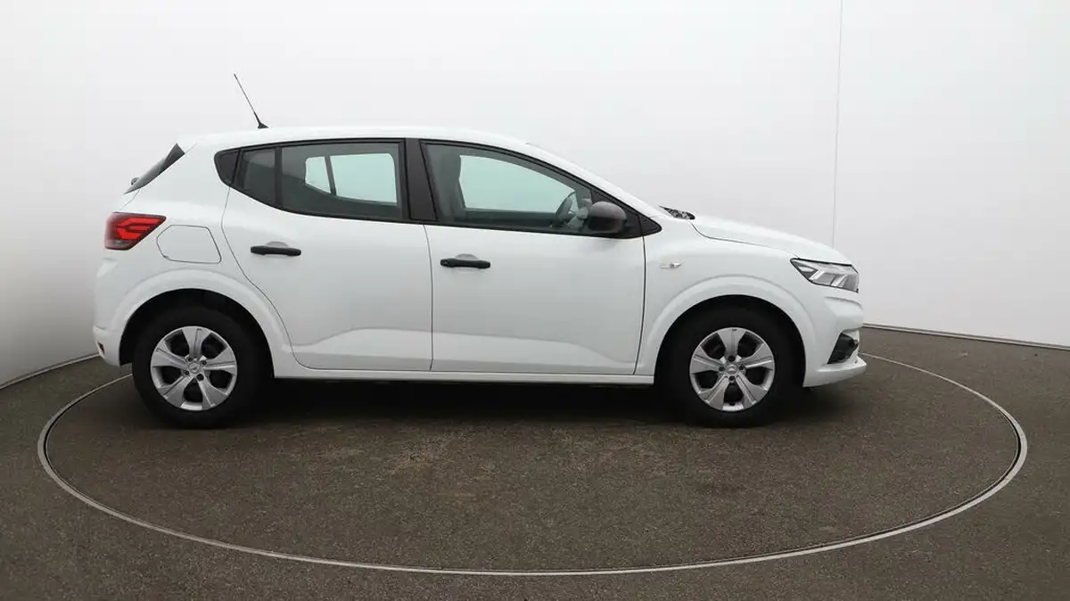 2022-dacia-sandero-10-sce-essential-big-47