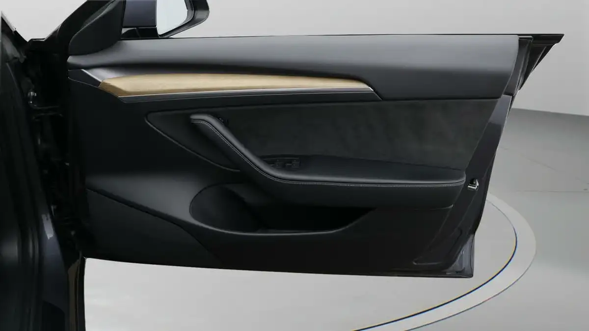 2021-tesla-model-3-e-long-range-awd-big-14